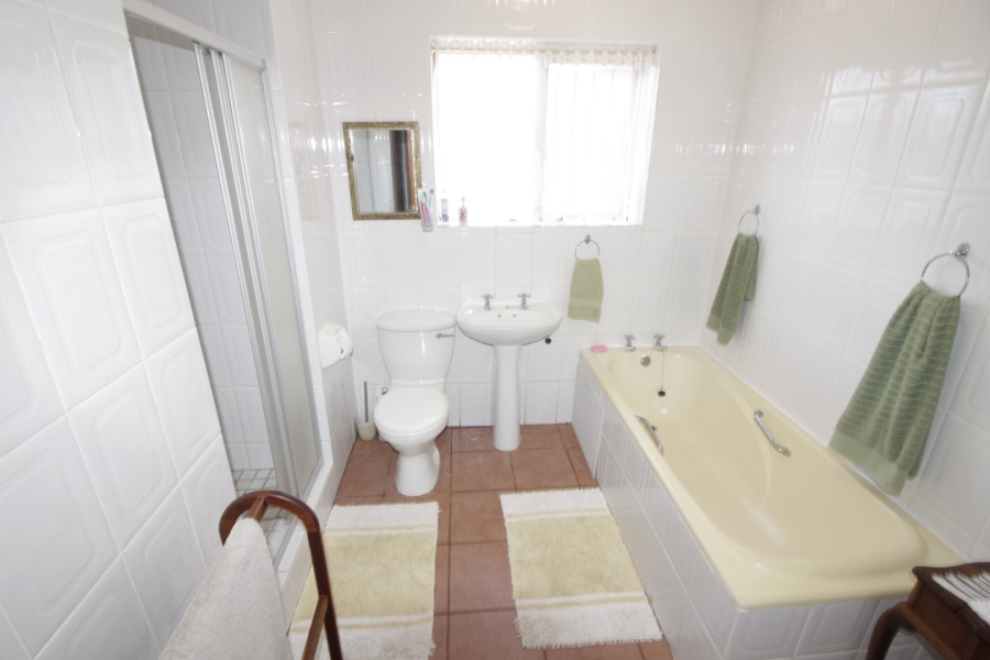 3 Bedroom Property for Sale in Jeffreys Bay Central Eastern Cape
